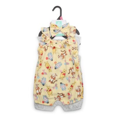 2025/07/1000963532.jpg Set de 2 Rompers Disney Winnie the Pooh para Bebita + Cintillo – 6 a 9 Meses