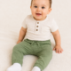 Pantalón Verde con Bolsillos y Cordón – Cat & Jack 6–9 Meses