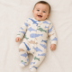 2025/09/1000154426.png Enterizo para Bebé con Estampado de Tiburones – Carter’s 6–9 Meses