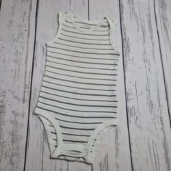 2025/12/JPEG_20251218_162918_7958629559693971826-scaled.jpg Body 6 a 9 Meses