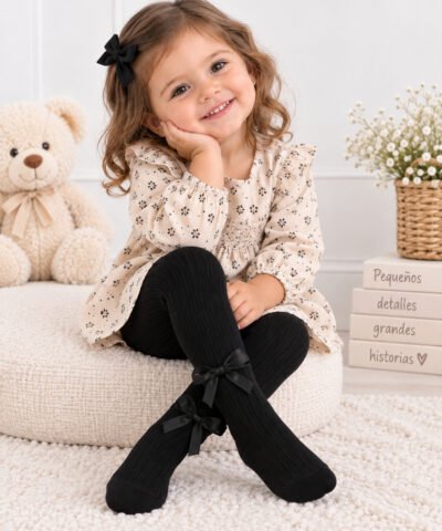 Panty medias para niña color negro con moños decorativos