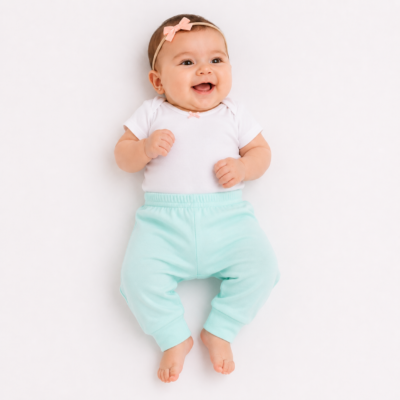 2026/03/571739.png Set de 4 Pantalones Jogger Garanimals para Bebita Talla 3/6 Meses
