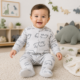 2026/08/1014517.png Pijama Enteriza Gerber para Bebé 12 Meses – Suave con Estampado de Dinosaurios
