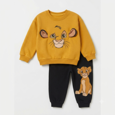 Conjunto Zara para Niño 2-3 Años – Buzo Simba y Pantalón Negro